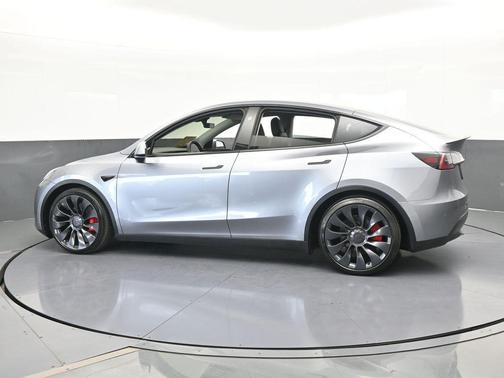 2024 Tesla Model Y Performance
