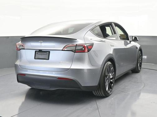 2024 Tesla Model Y Performance