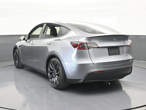 2024 Tesla Model Y Performance
