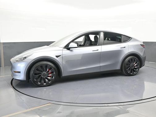 2024 Tesla Model Y Performance