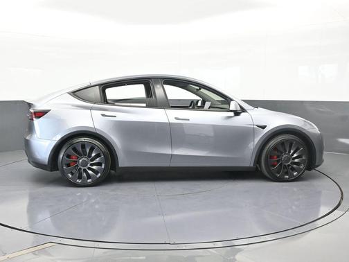 2024 Tesla Model Y Performance