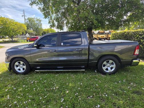 Granite Crystal Clearcoat Metallic 2019 RAM 1500 Big Horn