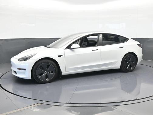 2022 Tesla Model 3 Base