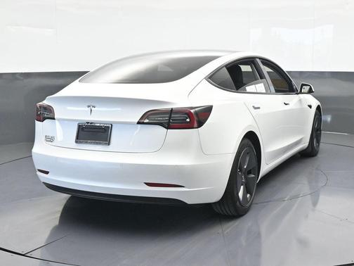 2022 Tesla Model 3 Base
