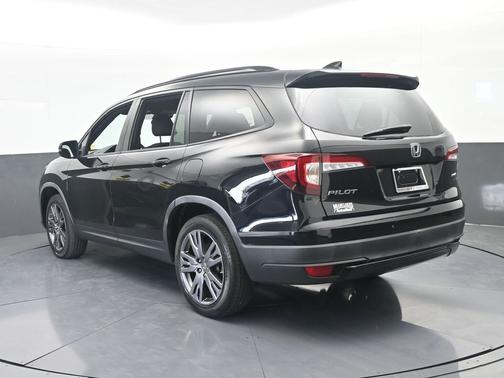 Crystal Black Pearl 2022 Honda Pilot Sport