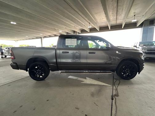 Granite Crystal Metallic Clearcoat 2024 RAM 1500 Laramie