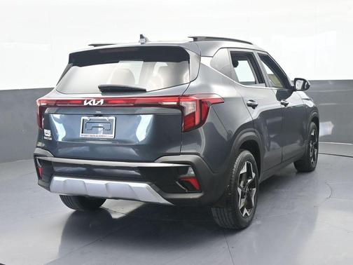 Gravity Gray 2024 Kia Seltos EX