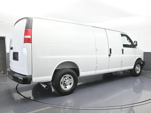 2025 Chevrolet Express 2500 Work Van