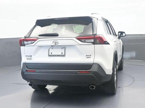 Ice 2024 Toyota RAV4 XLE