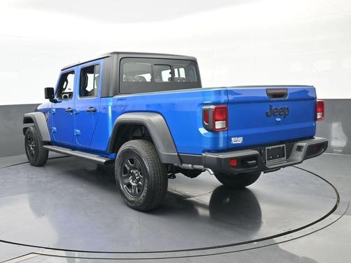 2026 Jeep Gladiator Sport
