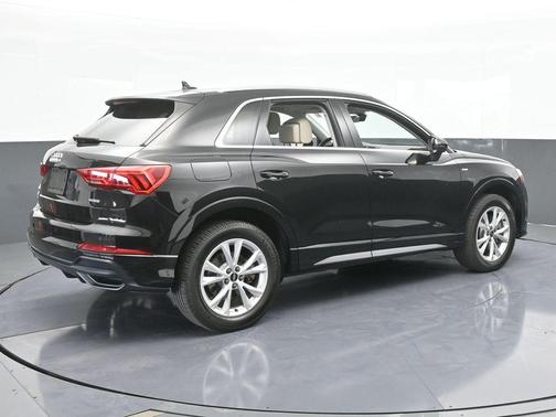 2021 Audi Q3 45 S line Premium