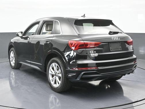 2021 Audi Q3 45 S line Premium