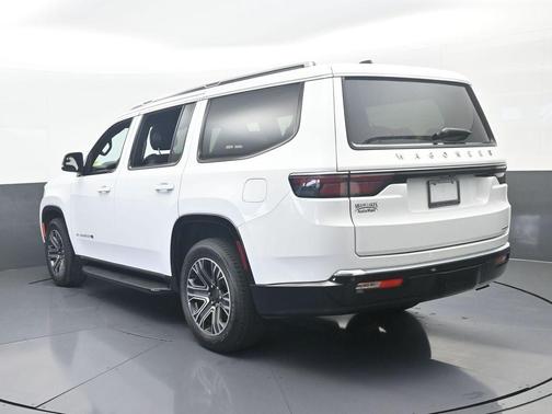 Bright White Clearcoat 2024 Jeep Wagoneer Series II