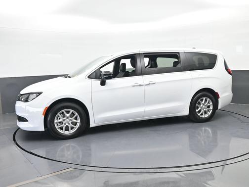 Bright White Clearcoat 2026 Chrysler Voyager LX
