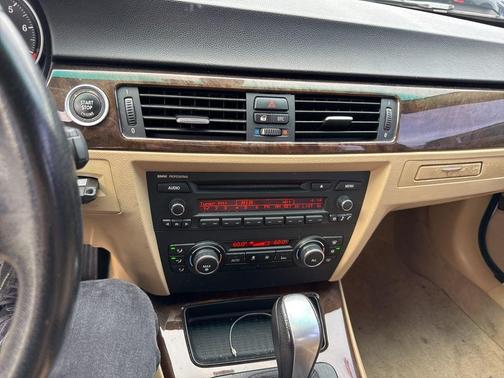 2010 BMW 328 i
