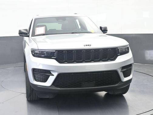 Silver Zynith 2023 Jeep Grand Cherokee Altitude