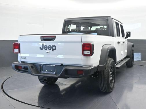 2026 Jeep Gladiator Sport