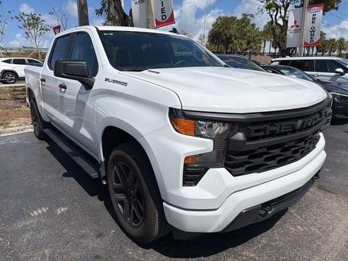 2025 Chevrolet Silverado 1500 Custom