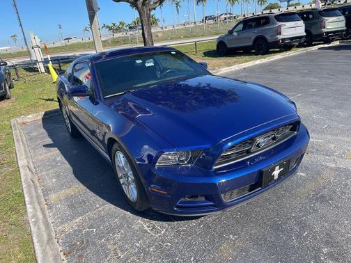 2014 Ford Mustang V6
