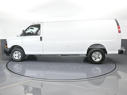 2025 Chevrolet Express 2500 Work Van