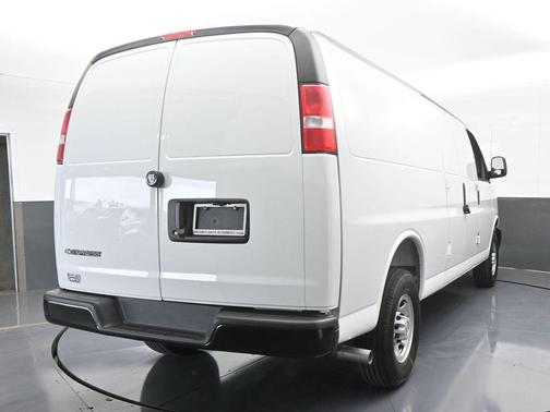 2025 Chevrolet Express 2500 Work Van