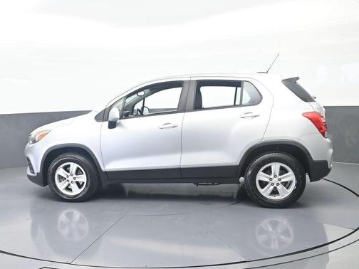 Silver Ice Metallic 2017 Chevrolet Trax LS