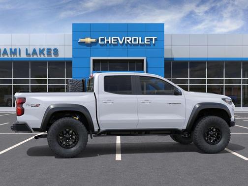 Summit White 2026 Chevrolet Colorado ZR2