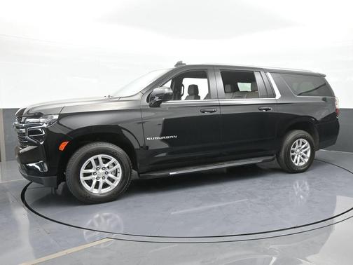2023 Chevrolet Suburban LT
