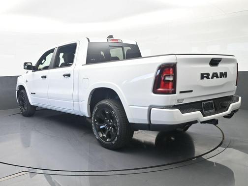 Bright White Clearcoat 2026 RAM 1500 Big Horn/Lone Star
