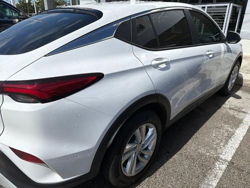 Summit White 2025 Buick Envista Preferred