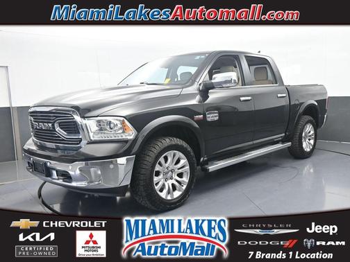Brilliant Black Crystal Pearlcoat 2018 RAM 1500 Longhorn