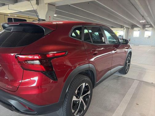 Crimson Metallic 2024 Chevrolet Trax 1RS