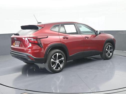 Crimson Metallic 2024 Chevrolet Trax 1RS