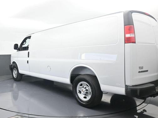 2025 Chevrolet Express 2500 Work Van