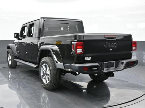 2024 Jeep Gladiator Sport
