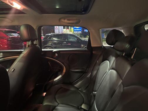 2012 MINI Cooper Countryman Base