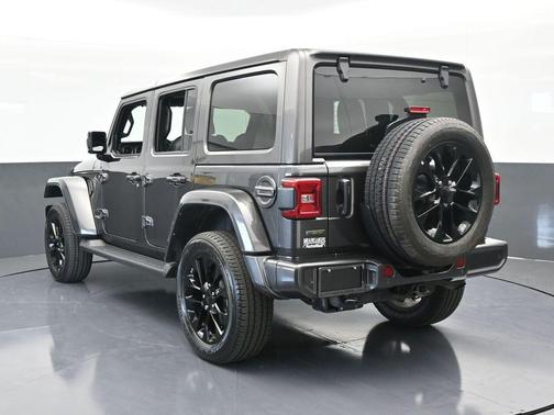 2021 Jeep Wrangler Unlimited Sahara Altitude