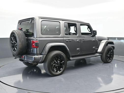 2021 Jeep Wrangler Unlimited Sahara Altitude