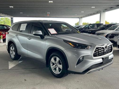 2023 Toyota Highlander L