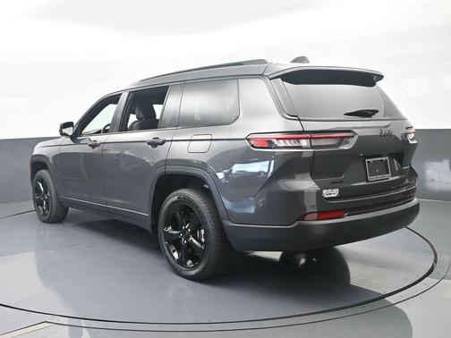 Metallic 2023 Jeep Grand Cherokee L Laredo