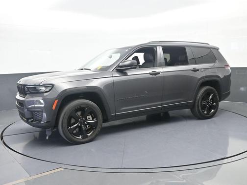 Metallic 2023 Jeep Grand Cherokee L Laredo