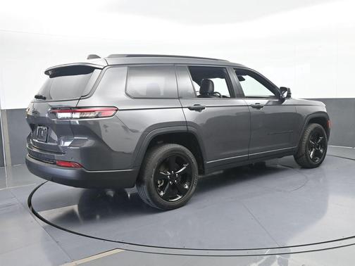 Metallic 2023 Jeep Grand Cherokee L Laredo