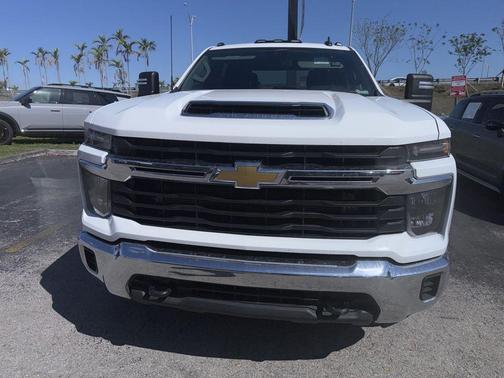 Summit White 2024 Chevrolet Silverado 3500 LT