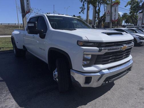 Summit White 2024 Chevrolet Silverado 3500 LT