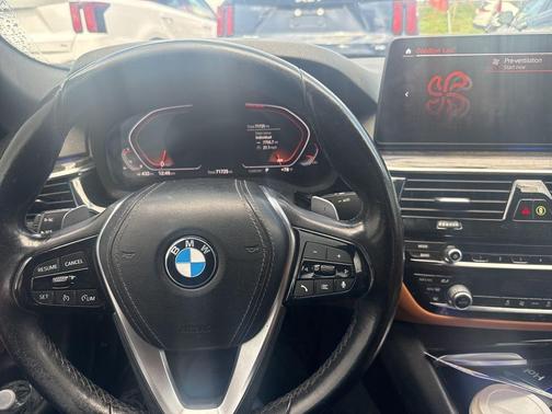 2021 BMW 530 i