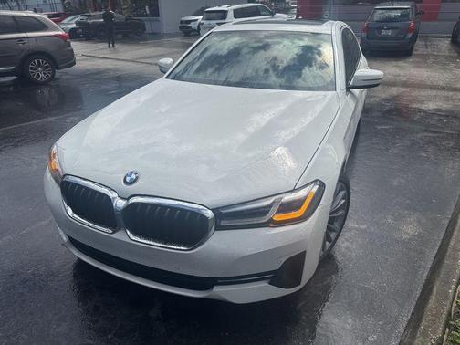 2021 BMW 530 i
