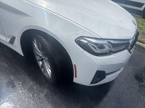 2021 BMW 530 i