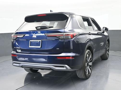 Blue Metallic 2026 Mitsubishi Outlander SE