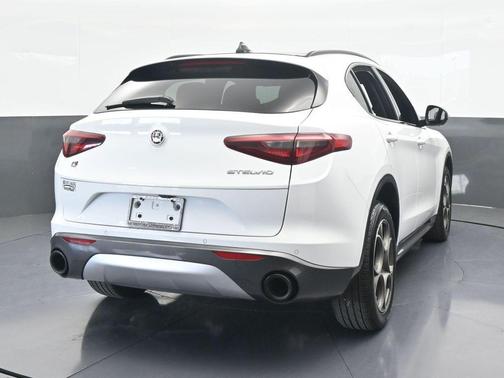 2022 Alfa Romeo Stelvio Ti