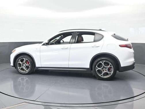 2022 Alfa Romeo Stelvio Ti